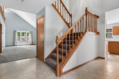 Welcome To This Desirable Columbus Model Located In A Vibrant - photo 3