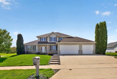 Exceptional 2-story home in desirable Scenic Oaks SW with - photo 1
