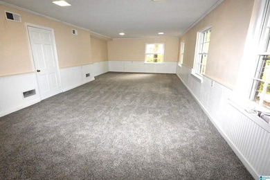 Nestled in the highly sought-after Sunset Heights neighborhood - photo 42