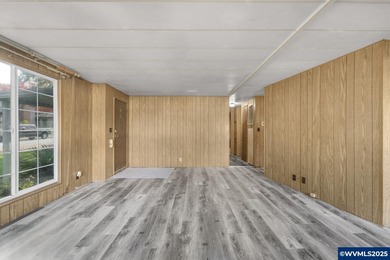 Move-In Ready Home on a Beautiful Corner Lot in +55 Southbrook