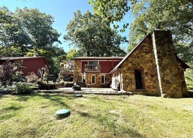 (private lake, pond, creek) Home For Sale in Bloomfield Indiana