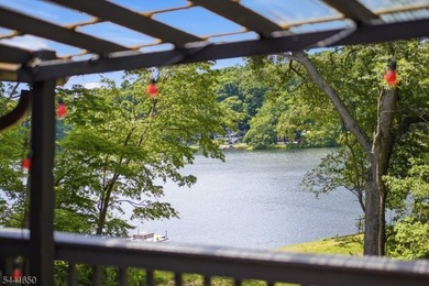 Experience the best of Highland Lakes living in this - photo 1
