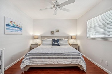 Experience relaxed coastal living in this furnished 2-bed - photo 16