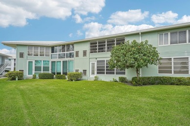Experience relaxed coastal living in this furnished 2-bed - photo 20