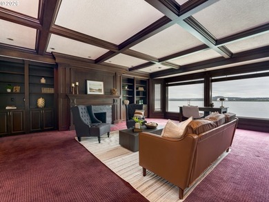 Exquisite custom home with timeless quality features throughout - photo 22