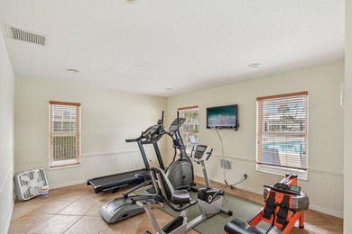 Experience relaxed coastal living in this furnished 2-bed - photo 27