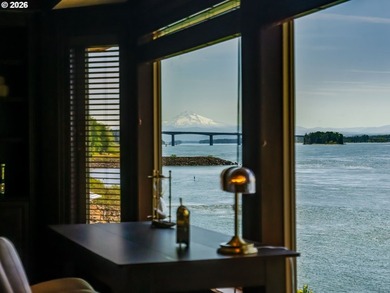 Exquisite custom home with timeless quality features throughout - photo 33