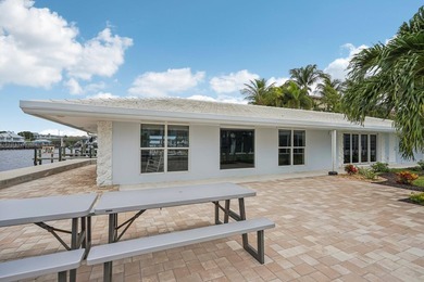 Experience relaxed coastal living in this furnished 2-bed - photo 34