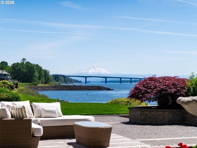 Exquisite custom home with timeless quality features throughout - photo 34