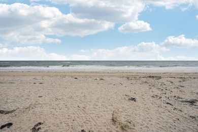 Experience relaxed coastal living in this furnished 2-bed - photo 39