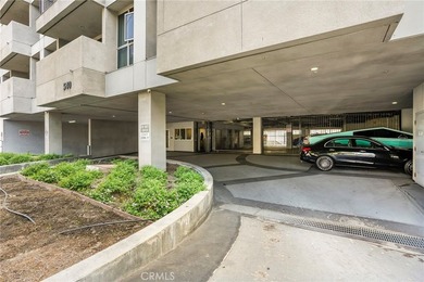 Discover the perfect blend of style, space, and location in this - photo 6