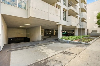 Discover the perfect blend of style, space, and location in this - photo 8