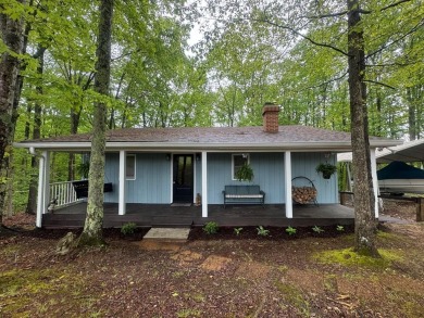Lake Home For Sale in Byrdstown, Tennessee