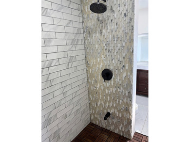 New to the market! Beautiful 3-bedroom, 2-bath home on one of - photo 7