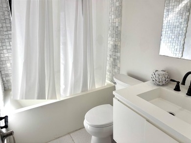 New to the market! Beautiful 3-bedroom, 2-bath home on one of - photo 8