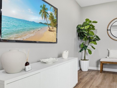 Welcome to this charming FULLY RENOVATED 2-bedroom, 1-bathroom - photo 9