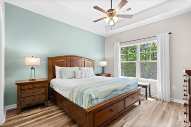 Beautiful top-floor, two-bedroom, two-bath condo with vaulted - photo 15