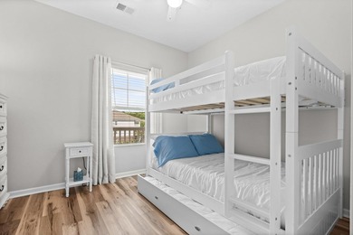Beautiful top-floor, two-bedroom, two-bath condo with vaulted - photo 19