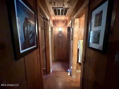 Secluded and peaceful, this charming 2-bedroom, 2-bath cabin - photo 10