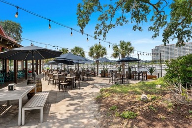 Beautiful top-floor, two-bedroom, two-bath condo with vaulted - photo 34