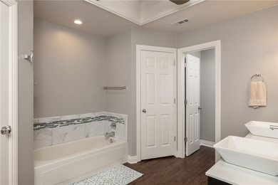 Welcome to 414 Oak Manor Circle, Springdale, AR 72764! This - photo 25