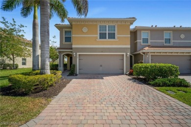 Lake Townhome/Townhouse Sale Pending in Fort Myers, Florida