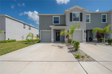(private lake, pond, creek) Townhome/Townhouse For Sale in Wimauma Florida