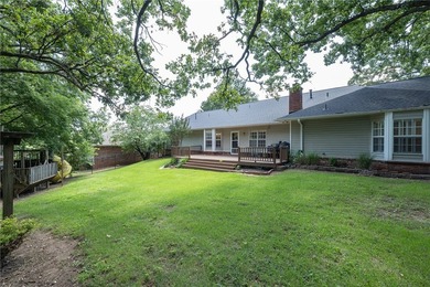 Welcome to 414 Oak Manor Circle, Springdale, AR 72764! This - photo 35