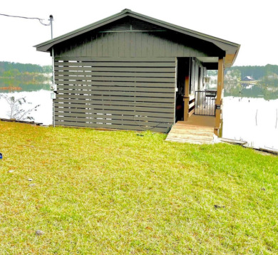 Lake Eddins Home For Sale in Pachuta Mississippi
