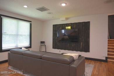 Welcome to your next business headquarters- zoned CRO- the - photo 10