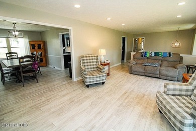 Welcome home to this spacious 5BR/3BA split foyer on a level lot - photo 4