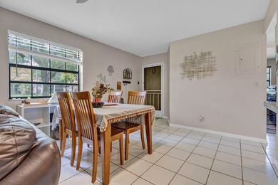 Location is everything! This 3-bedroom, 2-bath condo in Windwood - photo 6