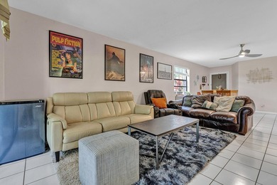 Location is everything! This 3-bedroom, 2-bath condo in Windwood - photo 7