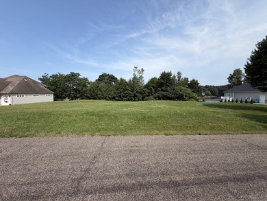 Build your dream lake home on this exceptional buildable lot - photo 3