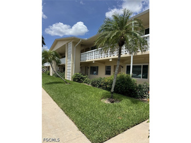 This is a wonderful 2 bedroom plus sunroom/den, 2 bath with - photo 33