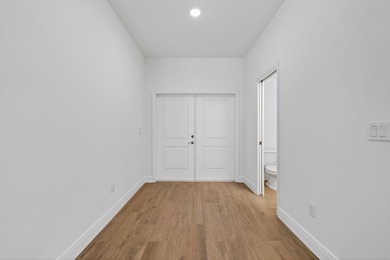 THE MAJESTIC BRADFORD MODEL, BUILT BY AWARD WINNING SYNERGY - photo 9