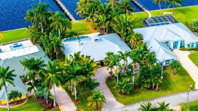 Stunning 4BR + den / 3BA Key West-style waterfront estate in - photo 9
