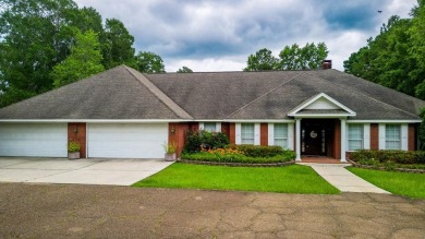 Lake Serene Home For Sale in Hattiesburg Mississippi