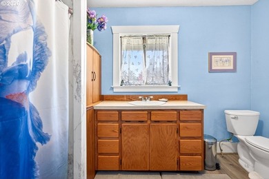 Step into a quintessential slice of Oregon history with this - photo 30