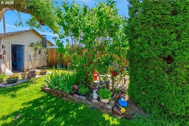 Step into a quintessential slice of Oregon history with this - photo 39