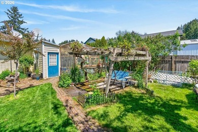 Step into a quintessential slice of Oregon history with this - photo 40