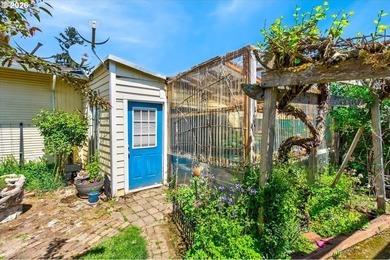 Step into a quintessential slice of Oregon history with this - photo 41