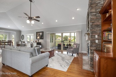 Welcome to 424 Wewoka Circle -- a stunning golf-front home - photo 4