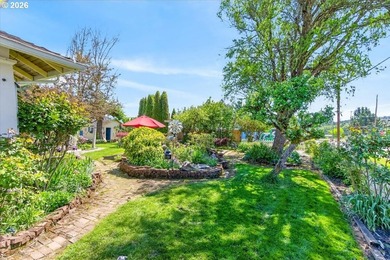 Step into a quintessential slice of Oregon history with this - photo 44
