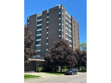 Detroit River Condo Active Under Contract in Wyandotte Michigan