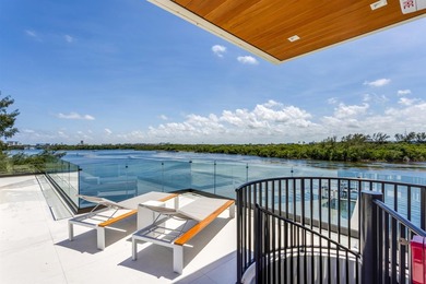 Completely surrounded by natural beauty, this new-construction - photo 3