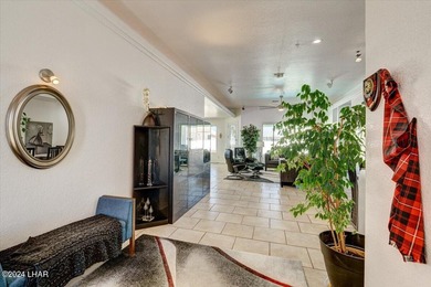 This stunning pool home with Great Views offers the perfect - photo 5