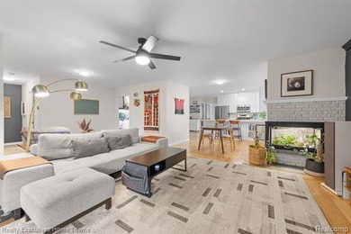 Location, location, location! Just two blocks from beautiful - photo 15
