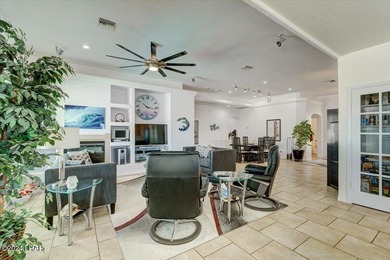 This stunning pool home with Great Views offers the perfect - photo 8