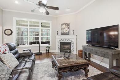 Welcome home to this immaculate 3-bedroom, 3 full-bath residence - photo 18